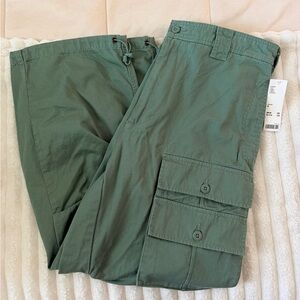 NWT Urban Outfitters Green Cargo Pants